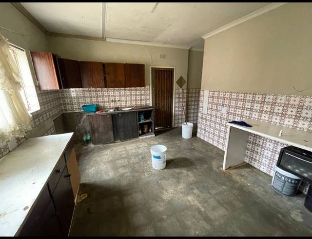 7 BEDROOM HOUSE FOR SALE IN ROSETTENVILLE